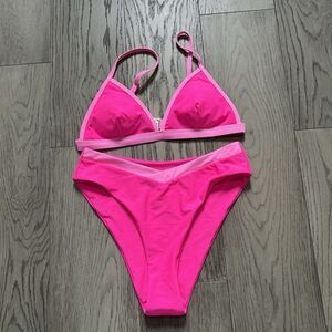 New Women’s Bright Pink Bikini Size Medium NWOT